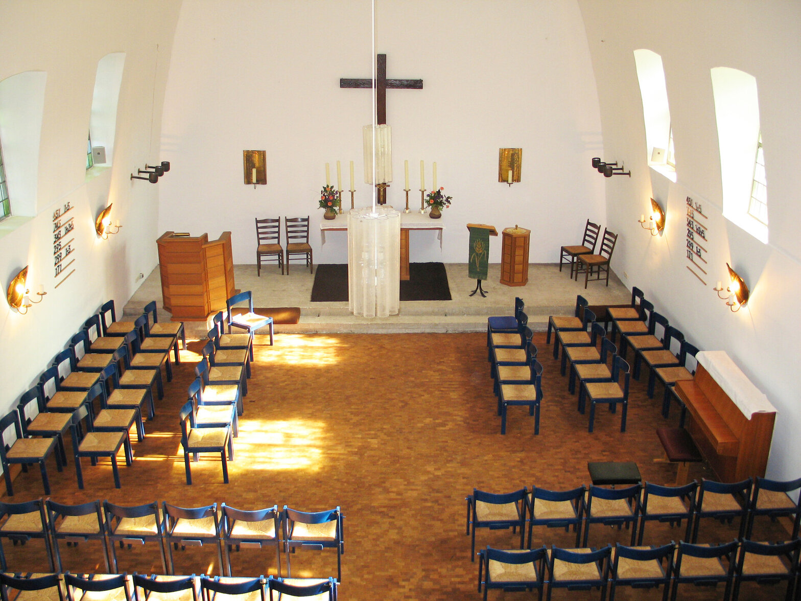 Der Innenraum von St. Markus von der Empore aus gesehen