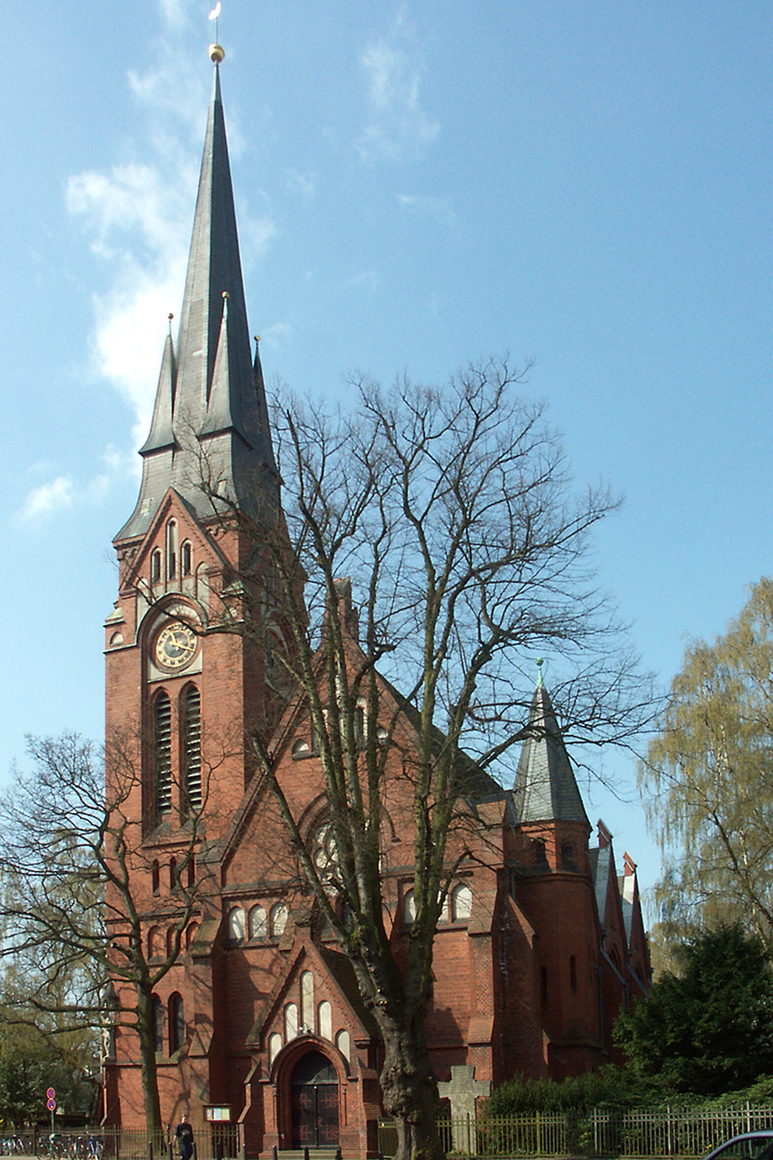 Außenansicht von St. Lorenz von vorne