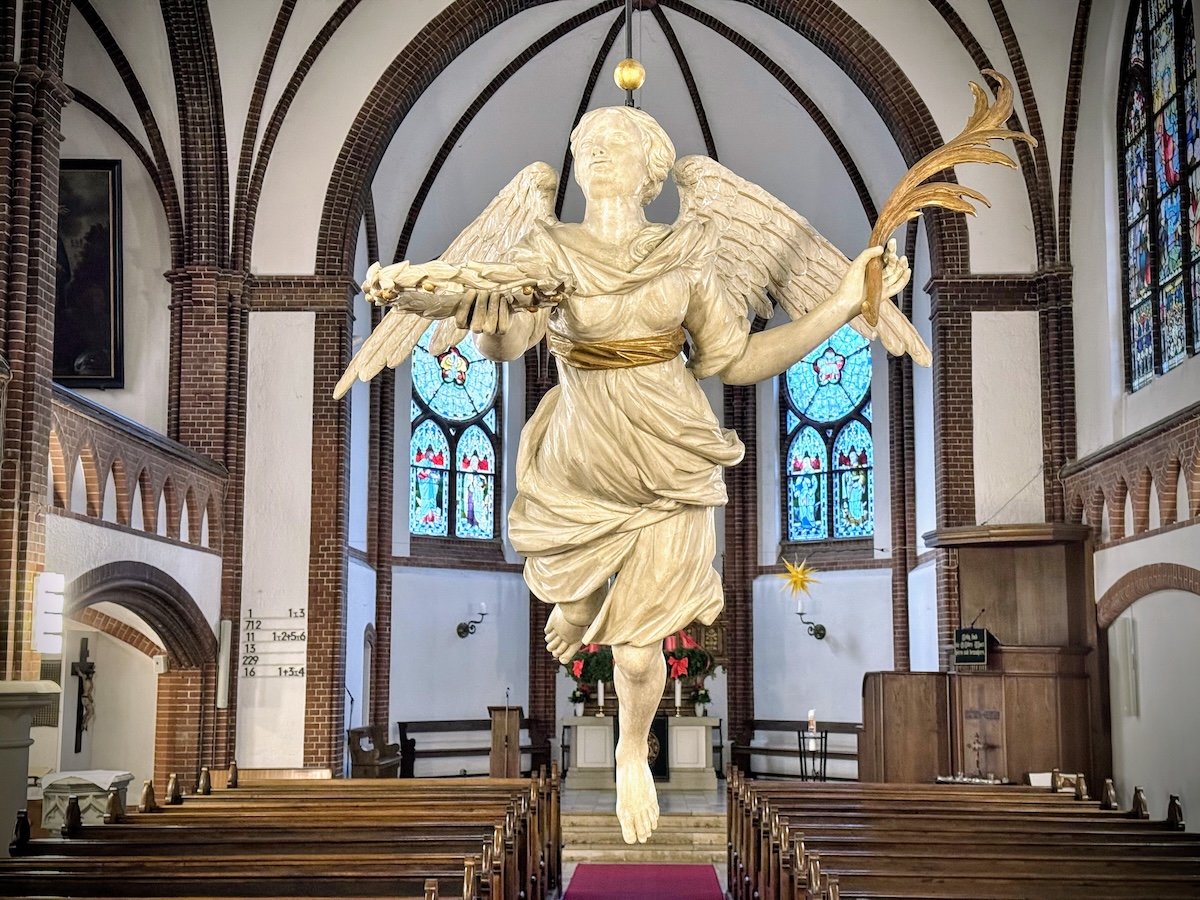 Taufengel in der St.-Lorenz-Kirche
